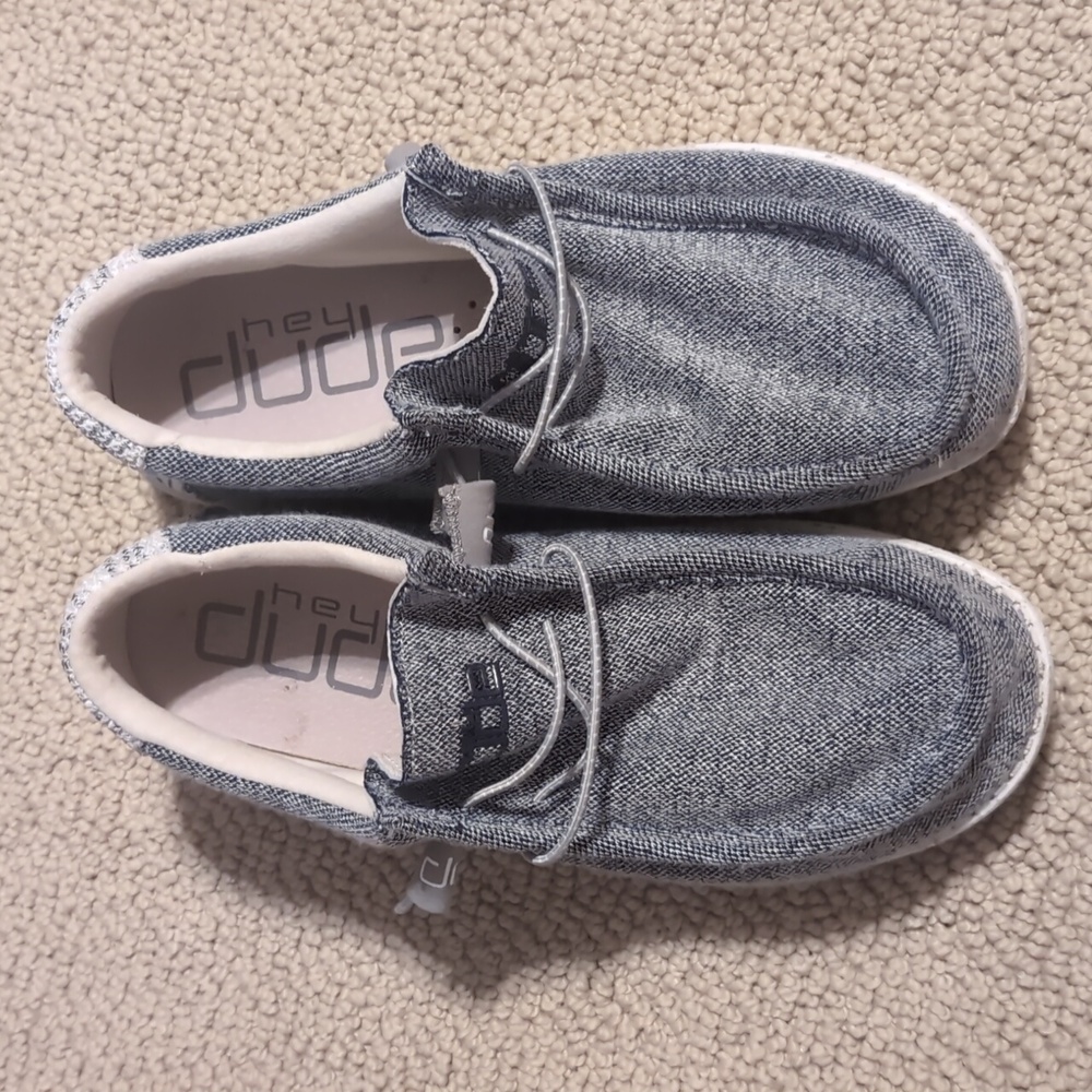 Size 8 hey dudes